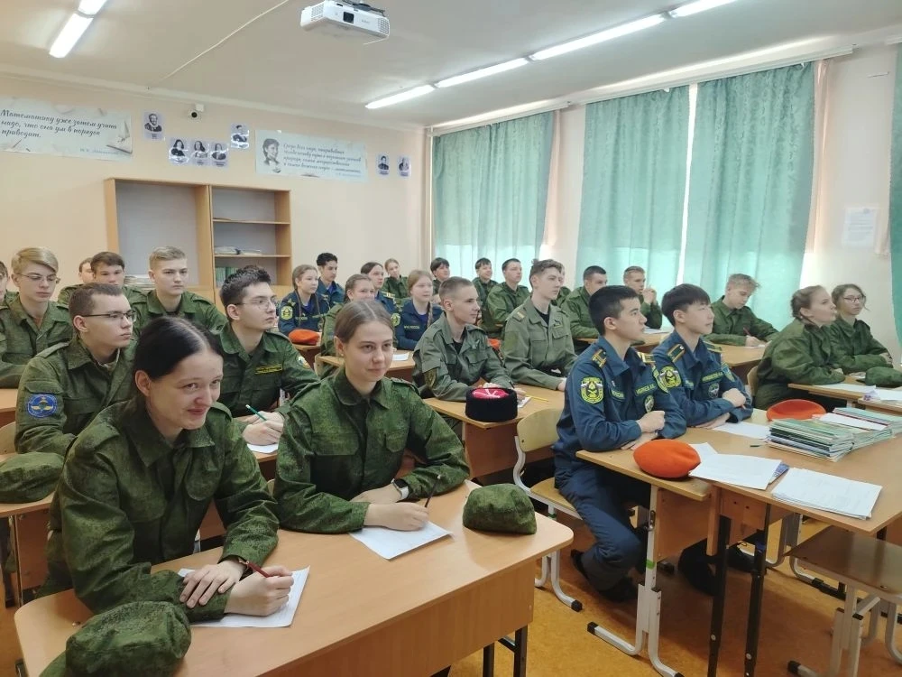 🔥 Старт дан! Первый этап "Зарницы 2.0" успешно пройден! 🎖️  Сегодня ребята из средней и старшей возр