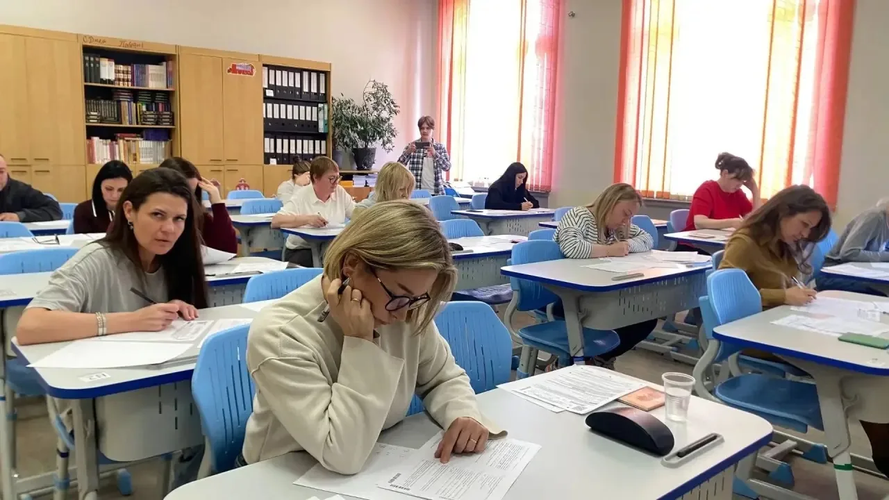 🇷🇺 Всероссийская акция «Сдаём вместе. День сдачи ЕГЭ с родителями»  В школе прошла Всероссийская акц