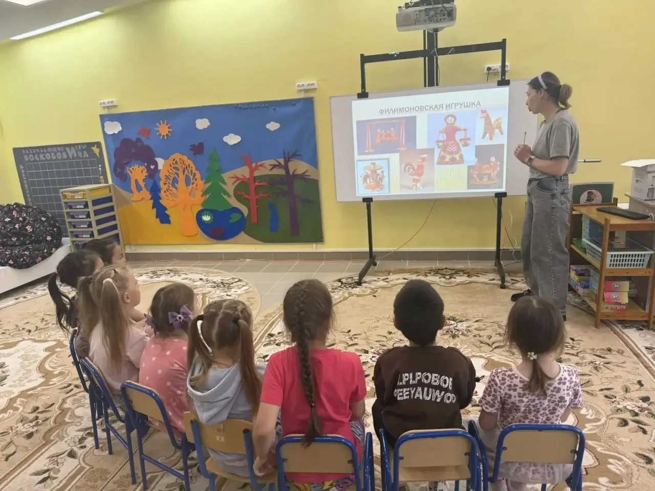 🪆🎨 24 августа — День народной игрушки! В группе «Звёздочки» прикоснулись к истокам ру...