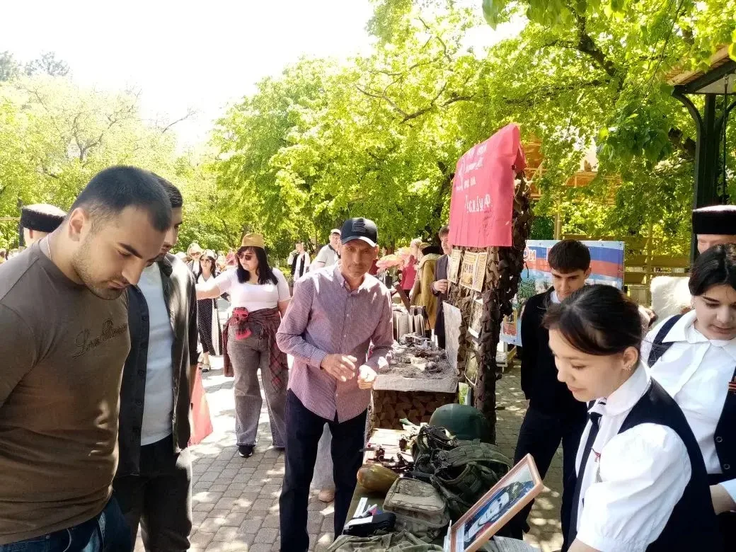 📣 Городская выставка школьных музеев, посвящённая Великой Победе: участие нашей школы  9 мая экскурс