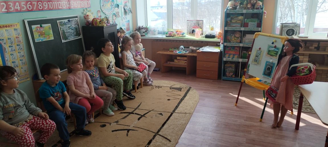 Аппликация "Стиральная машина для Маши и её друзей"
