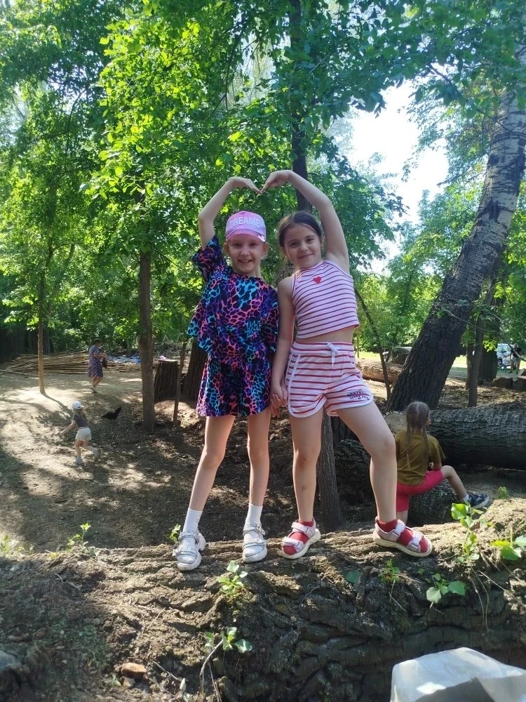 Учащиеся 1 а класса, кл. руководитель Зубкова С. В. и родители прекрасно провели время в "Козьем цар