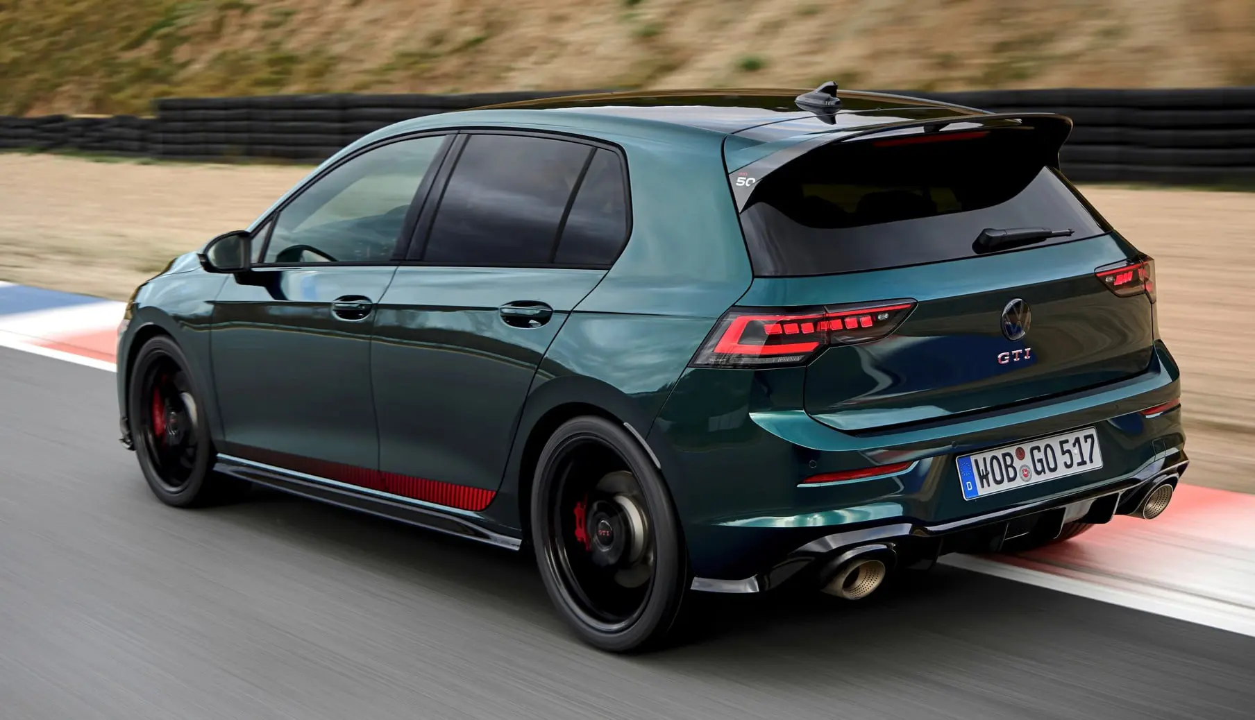 Volkswagen Golf GTI установил новый рекорд Нюрбургринга   Volkswagen Golf GTI Edition 50 стал самым 
