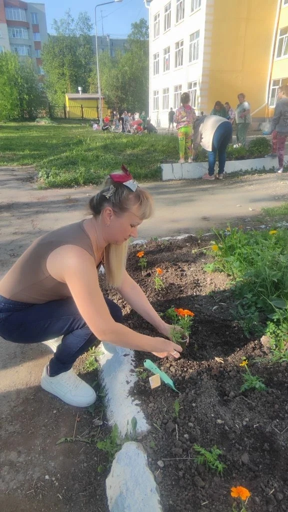 Есть в нашей школе одна по-настоящему добрая традиция, которая объединяет и детей, и вз...