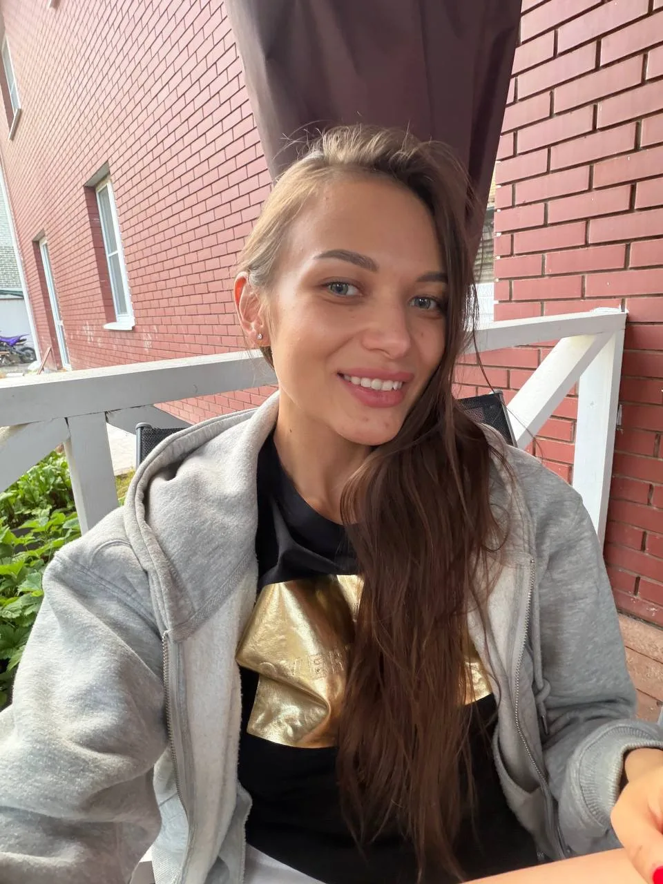 Заметила одну вещь — многие смотрят, сохраняют, переходят на сайт… и медлят.