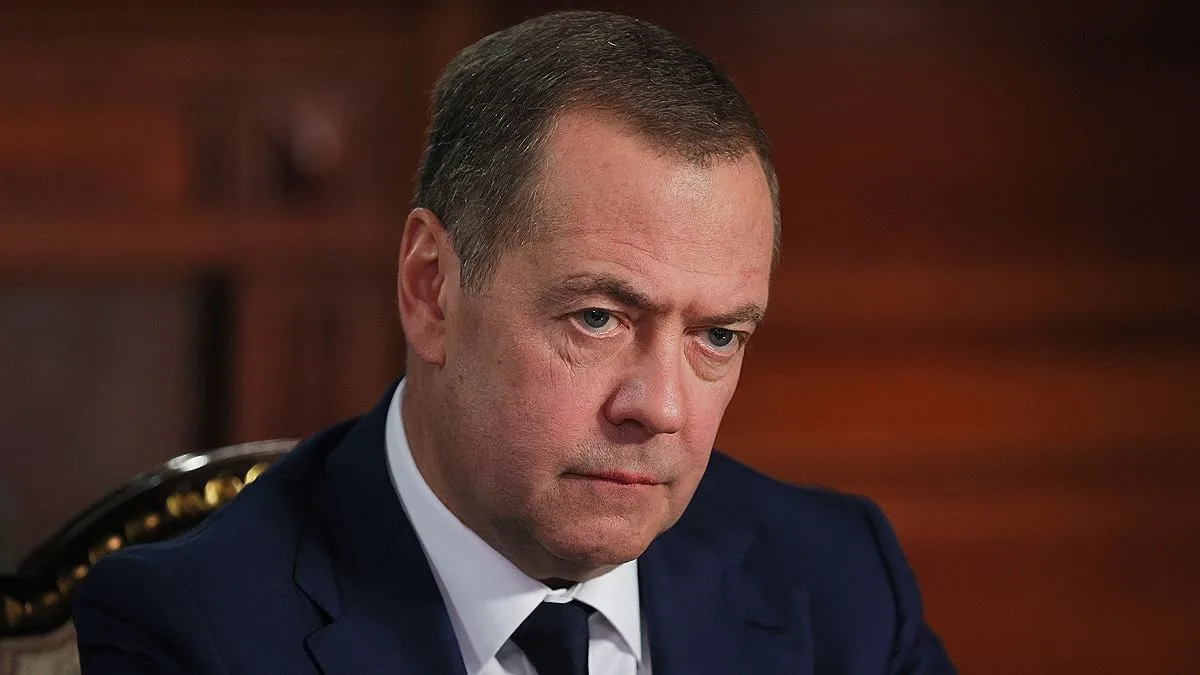 ⚡️Медведев заявил, что в Россию будет возвращаться «всё больше и больше территорий».