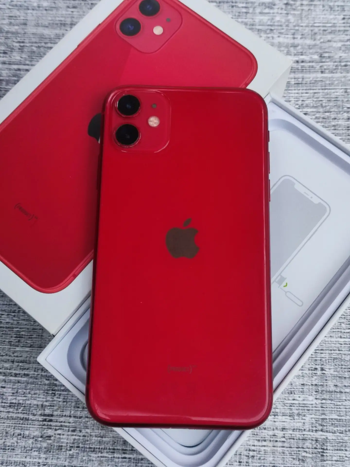 Apple Iphone 11.
