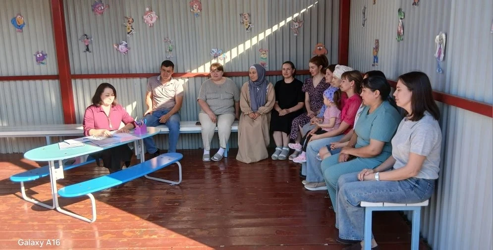 Бүген зурлар төркемендә  әти-әниләр җыелышы узды. Балаларның ел буе өйрәнгән белемнәре,...