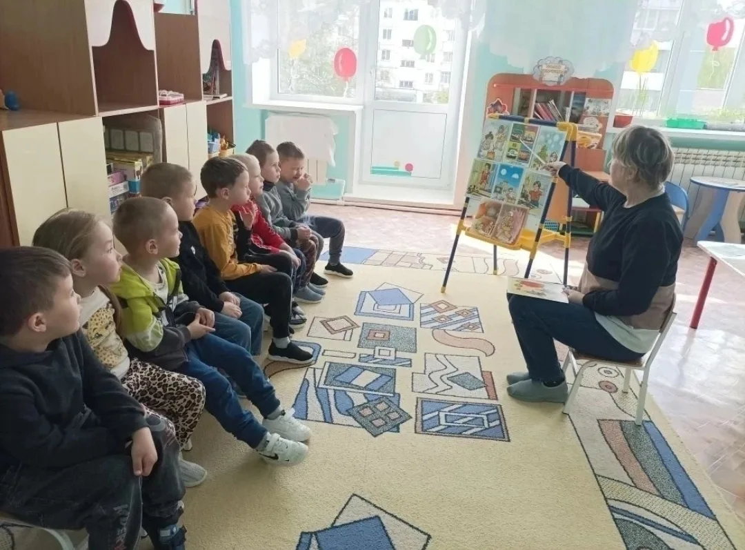 В нашем ДОУ прошло важное занятие по пожарной безопасности. Огонь — это не игрушка, а с...