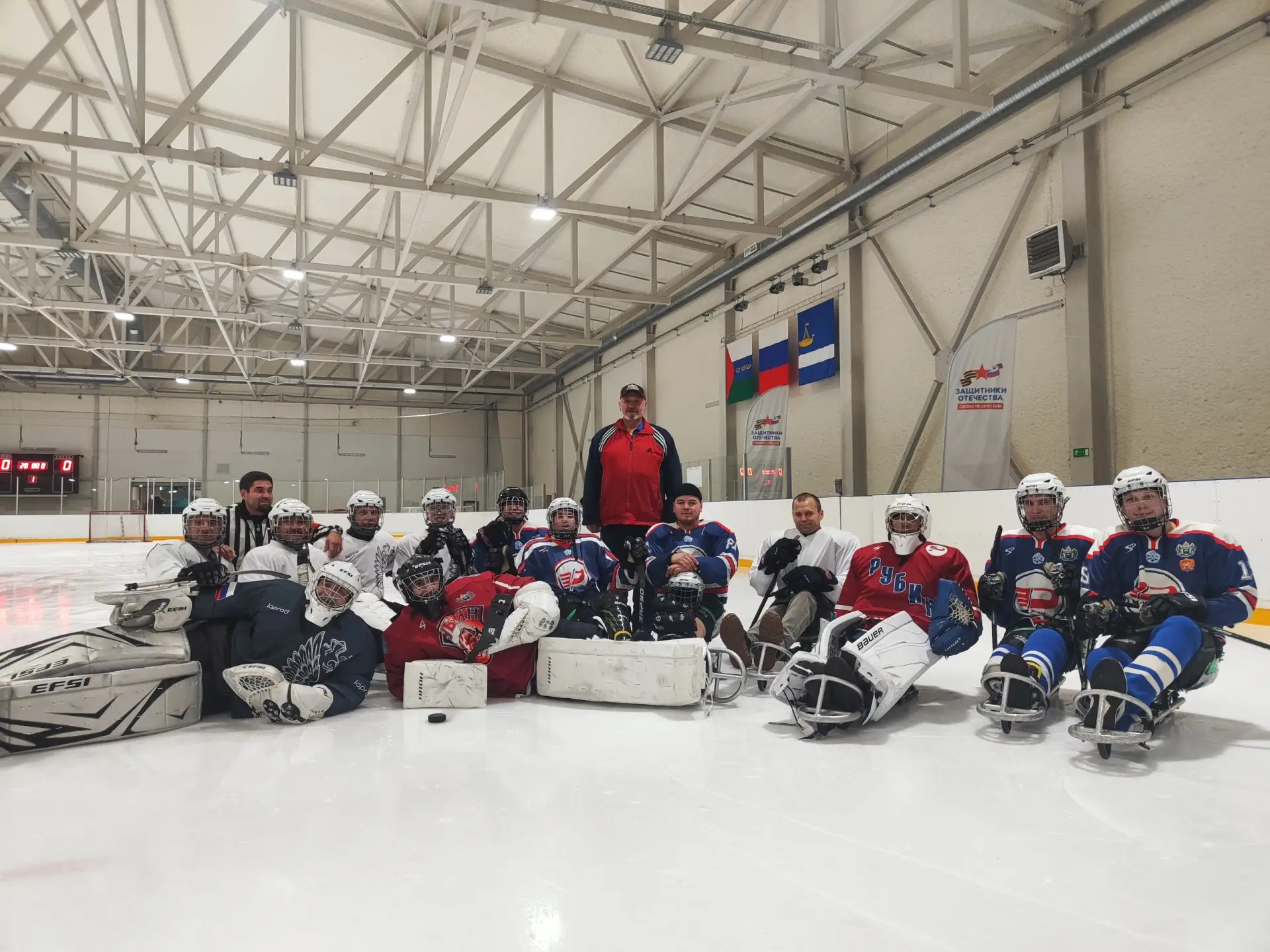 🏒 В Тюмени прошли товарищеские матчи по следж-хоккею среди ветеранов СВО 🏒