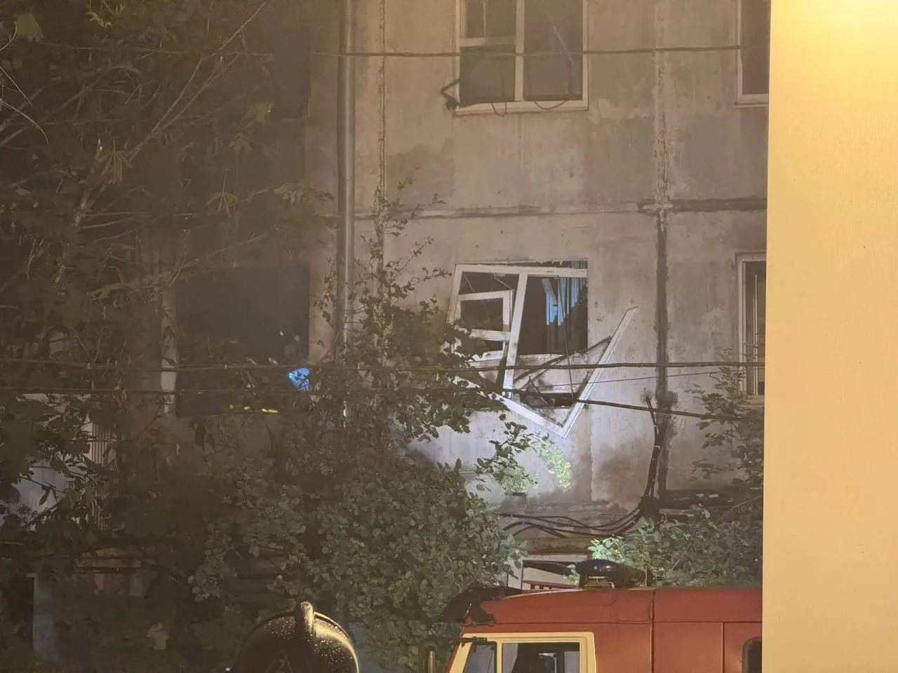 Погибла 51-летняя женщина при пожаре в доме на улице XXII Партсъезда в Самаре. 

Ещё 12 человек пост