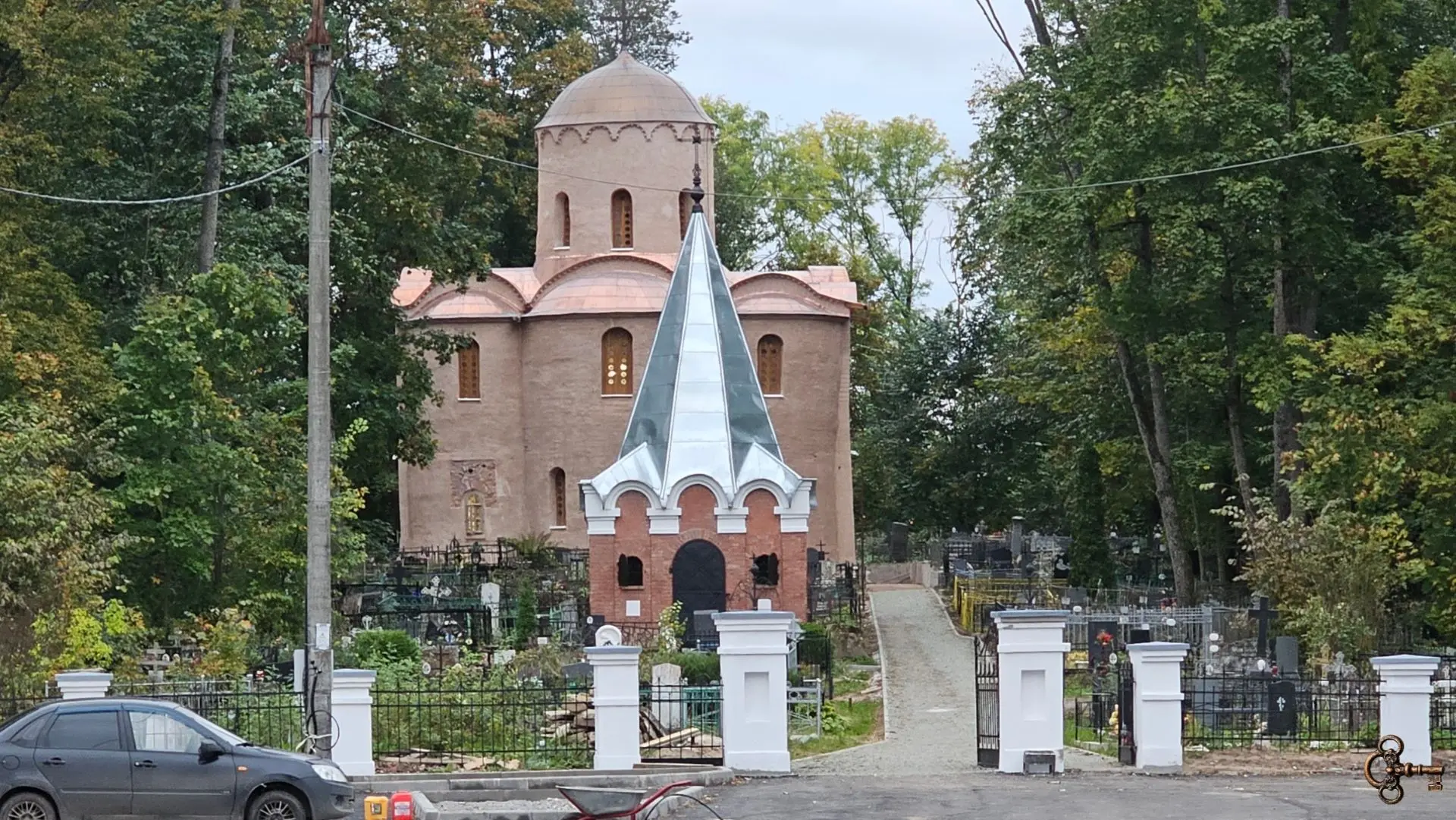 В Великом Новгороде повторно обработали территории от клещей и грызунов: Западного, Ерм...