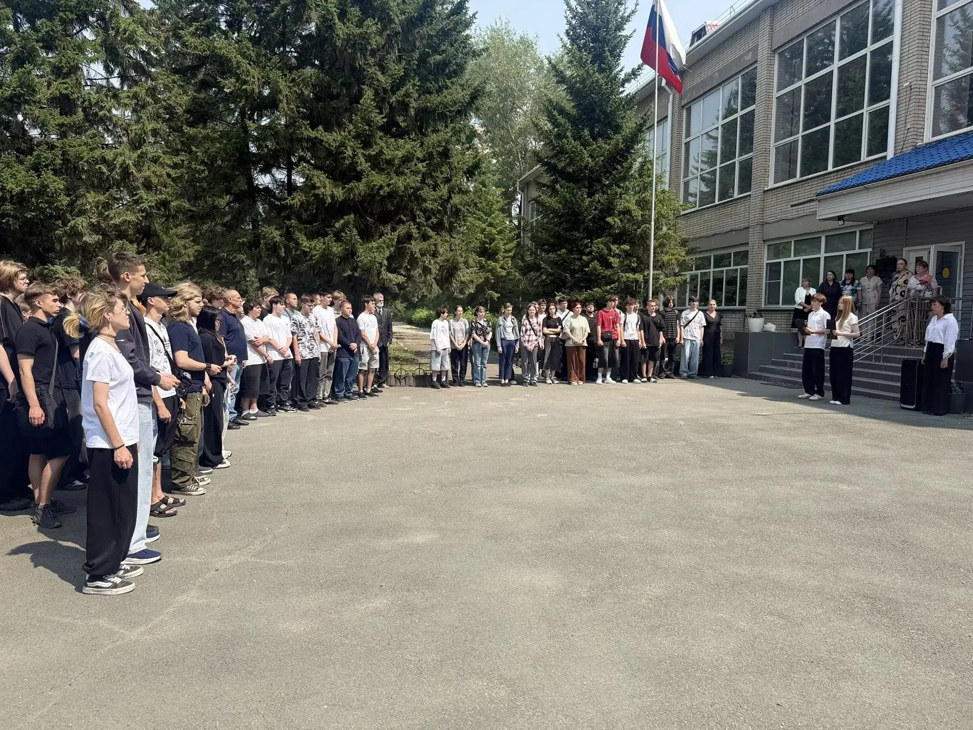 🕯️ 22 июня — День памяти и скорби.

Ровно 85 лет назад, в 4 часа утра, мирную тишину раннего лета р