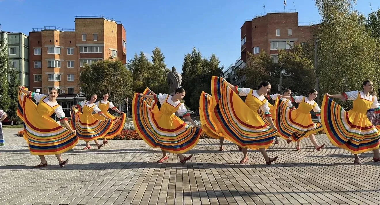 ✨ В мире, где технологии часто заменяют живое общение, есть место настоящему искусству! ✨