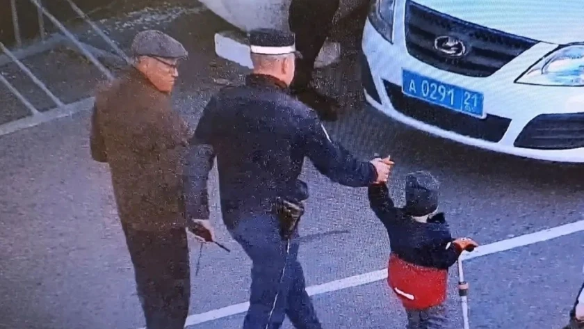 Чебоксарские полицейские перехватили уехавшего от матери четырехлетнего малыша