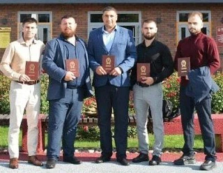 «Алтай — земля героев»: 48 выпускников получили дипломы