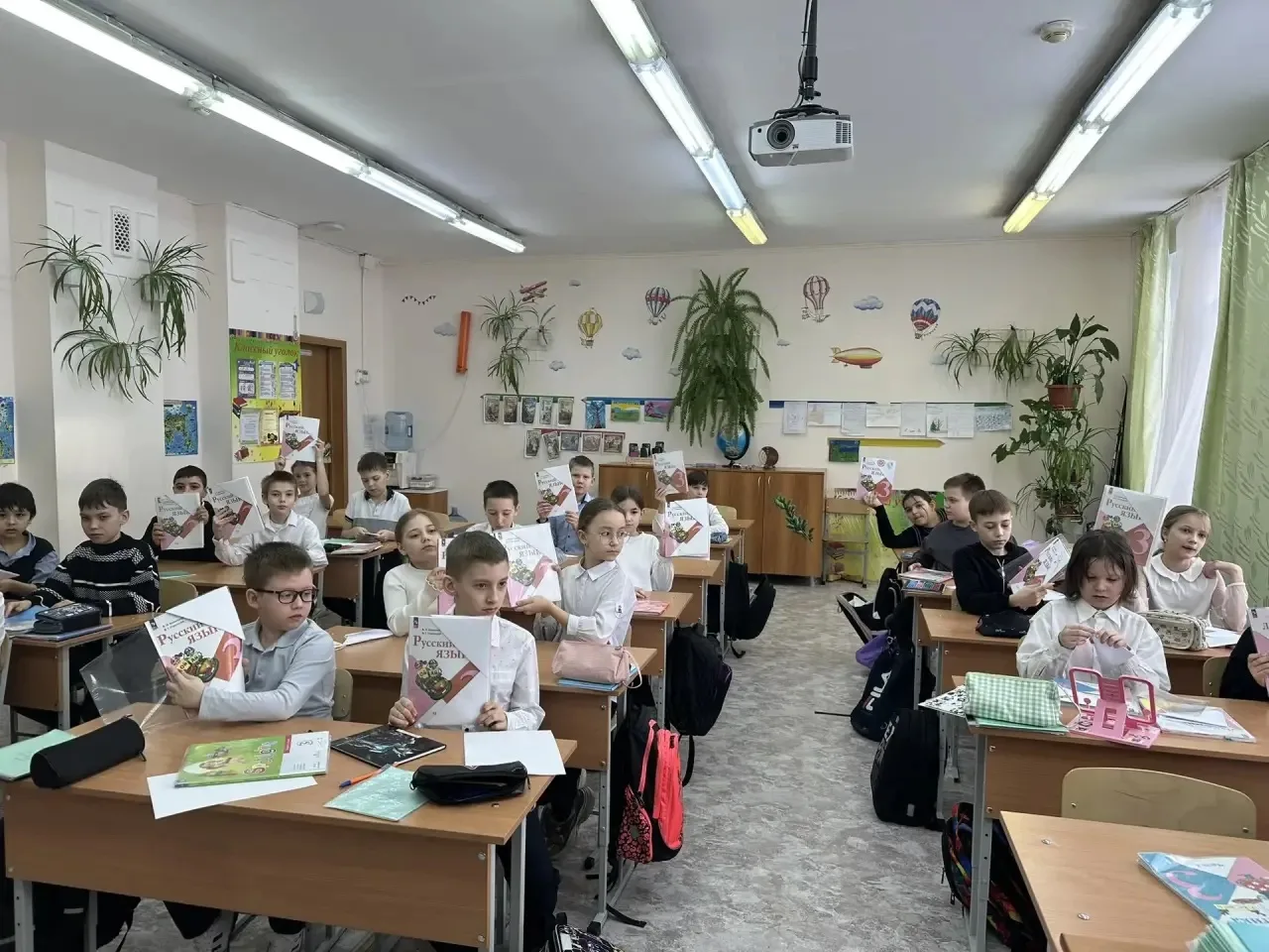 В библиотеке все также проводят различные мастер-классы.  🙏🏻На этой неделе прошел мастер-класс по со