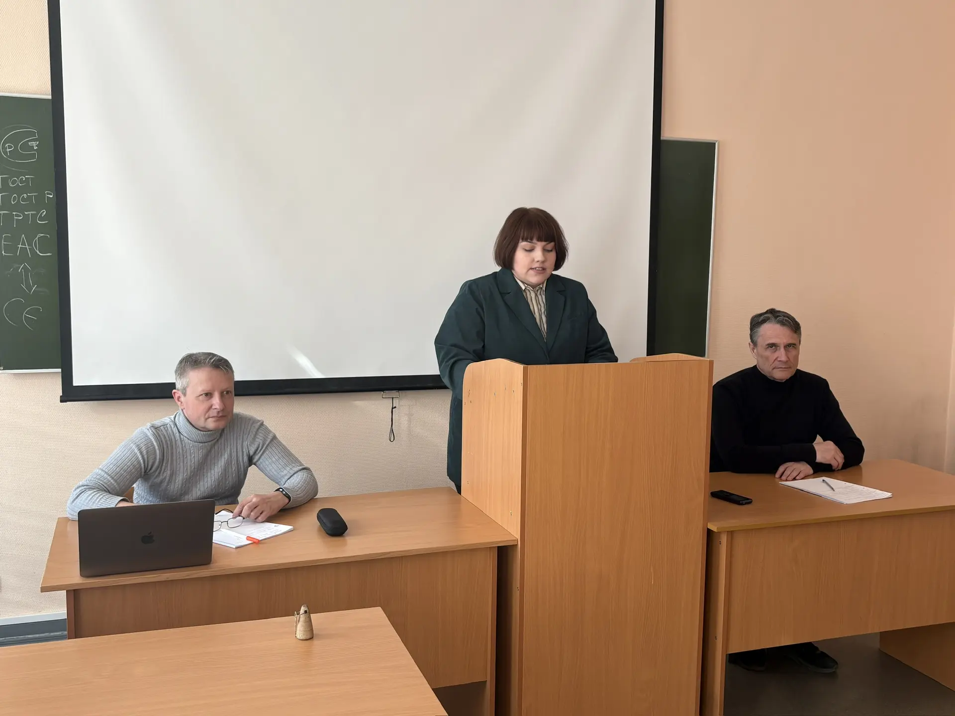 ⚖ Круглый стол по гражданскому праву прошёл в САФУ  Студенты обсудили вопросы правоприменения: насле