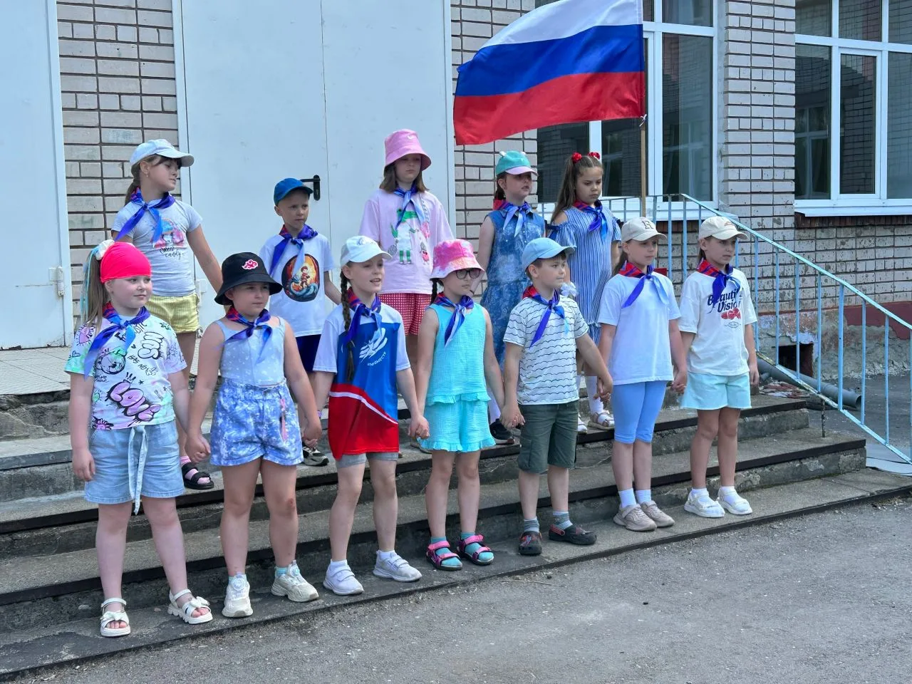 🇷🇺 МОЯ РОДИНА-РОССИЯ 

11 июня в пришкольном лагере «Фантазеры» прошел замечательный праздник «Моя