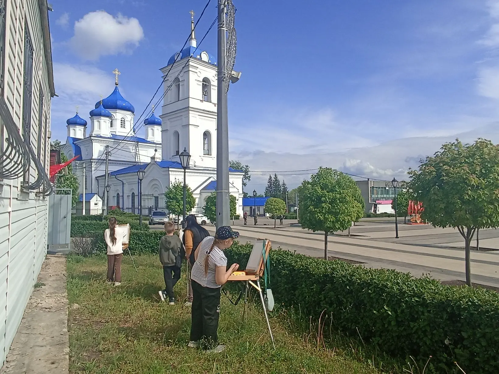 🎨Очень здорово, что у ребят была возможность поработать на пленэре и запечатлеть такую...