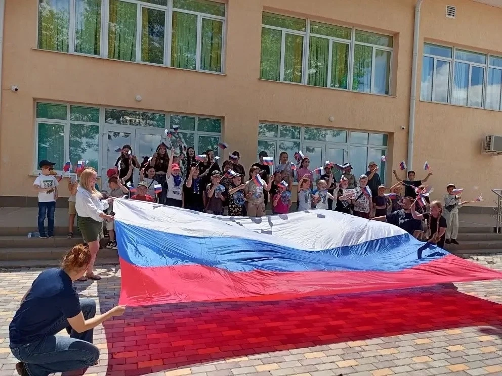 🇷🇺 День России в пришкольном лагере «Непоседы» прошёл ярко, шумно и очень душевно!