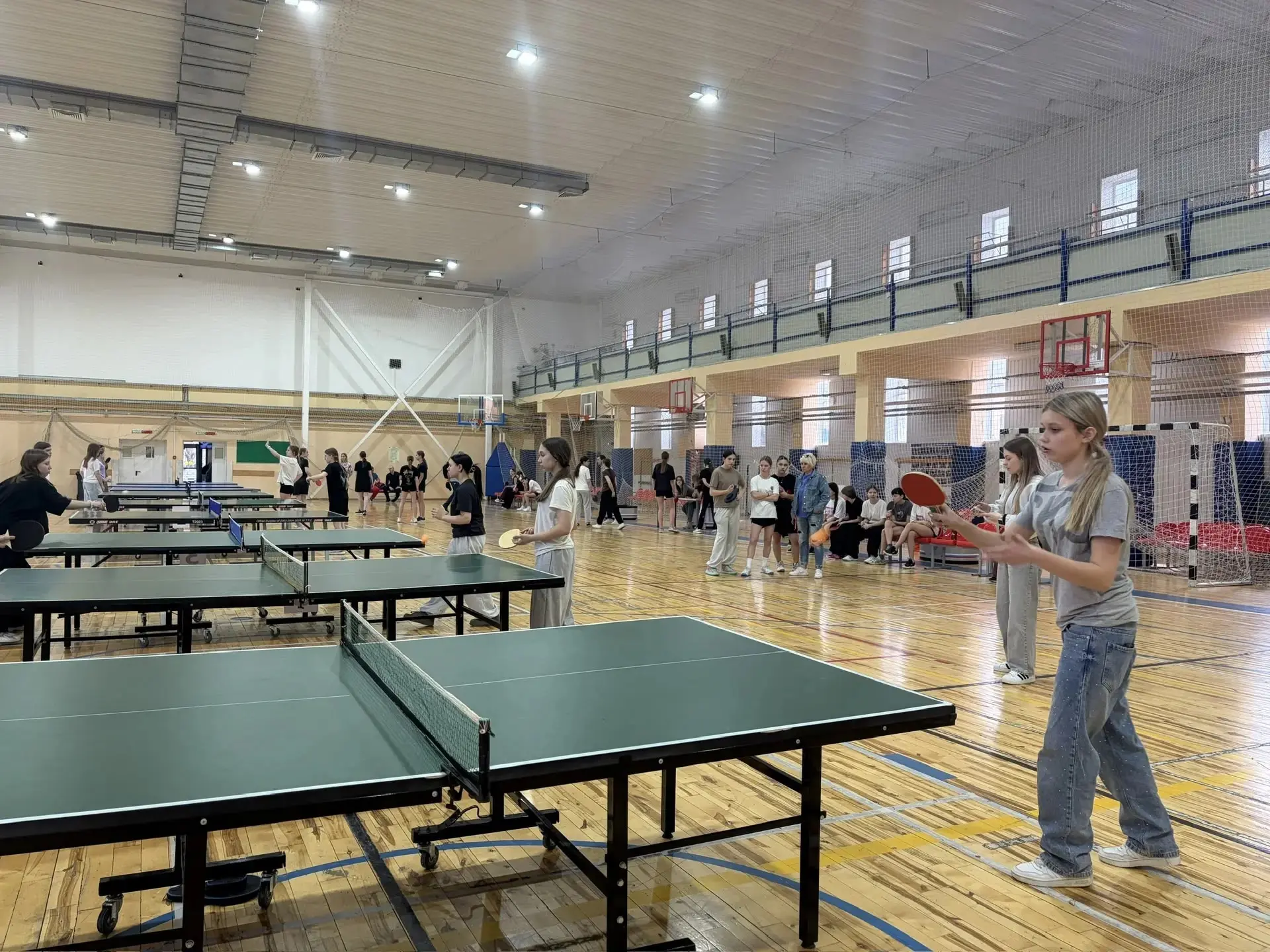 🏓 Наши ребята на городских соревнованиях по настольному теннису!  Сегодня в спортивном комплексе про