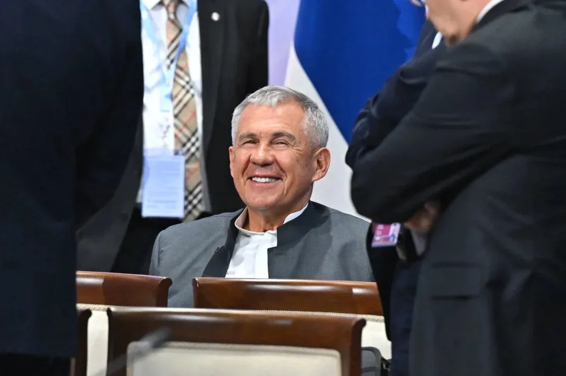 ⚡️Минниханов провел встречу с премьер-министром Сингапура на полях саммита Россия – АСЕАН

На саммит