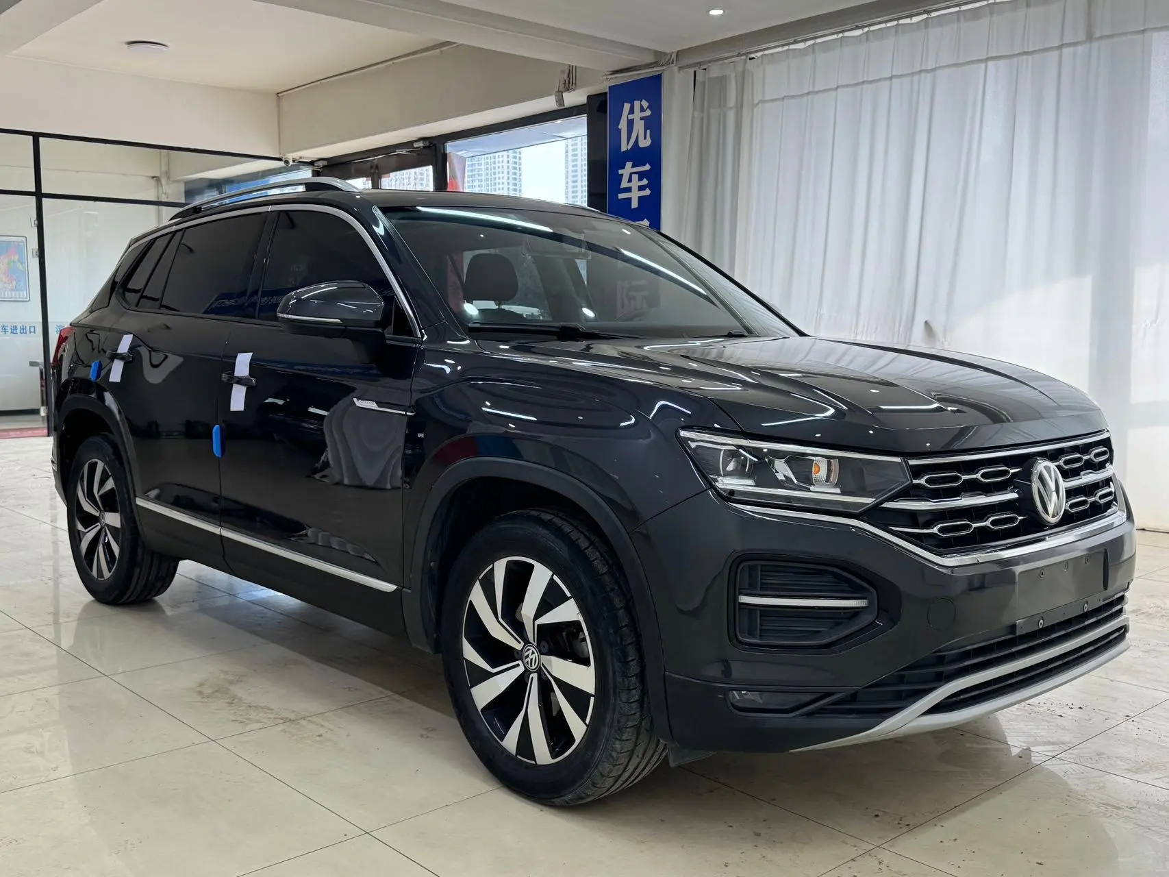 Volkswagen Tayron 2021г.в. 280TSI
【Привод】 2вд
【Цвет】черный
【Изготовление】 2021-10
【Пробег】 51000 км