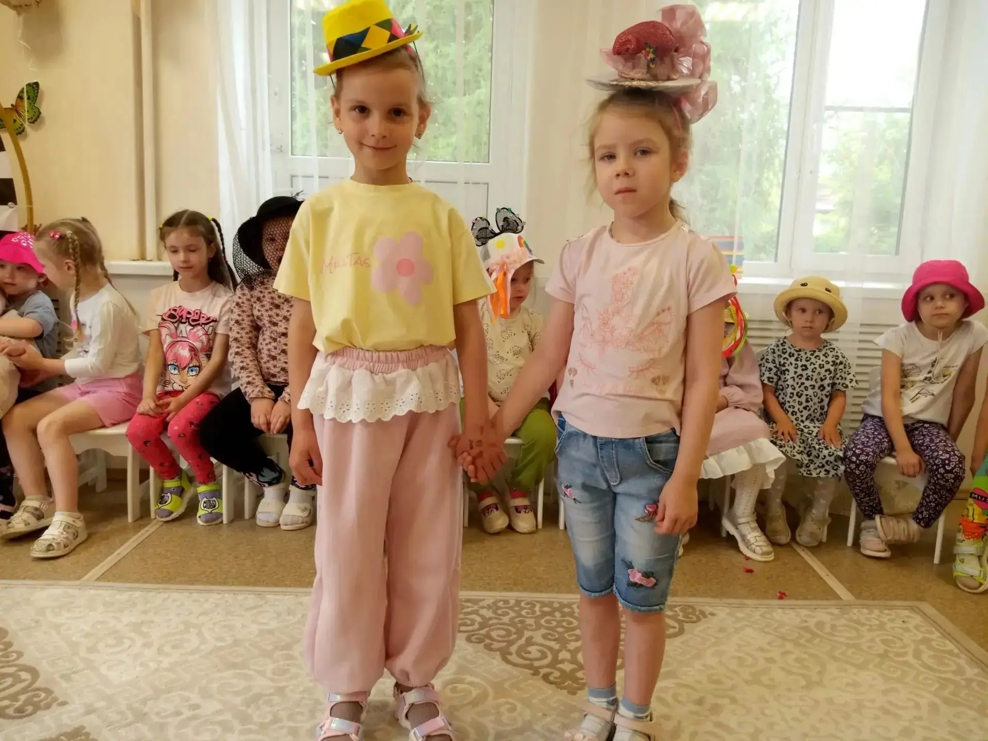 Каждый день лета весело и ярко!
Фестиваль летних шляп и панамок.
В нашем детском саду прошел необычн