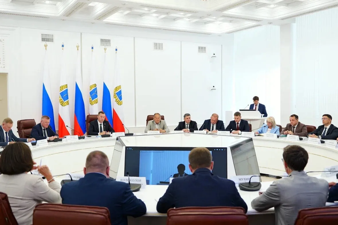 Губернатор Роман Бусаргин провел постоянно действующее совещание с заместителями председателя правит