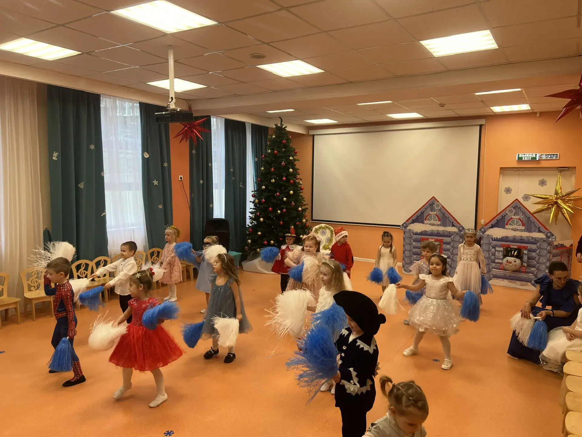 КАК «8 ЧУДО» 🎉 НОВЫЙ ГОД ВСТРЕЧАЛО!  В нашем детском саду «8 чудо» завершился марафон новогодних утр