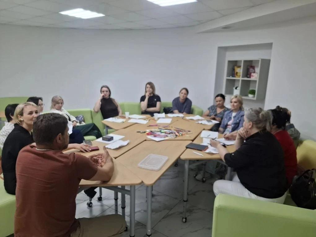 Провели волонтёрскую встречу от центра Любимые люди в ЦПП Моя семья для социальных работников.

Искр