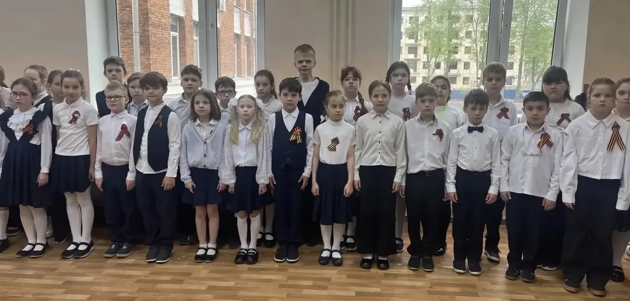 🎗️ Радиолинейки ко Дню Победы  Сегодня во всех школьных корпусах прошли радиолинейки, посвящённые Дн