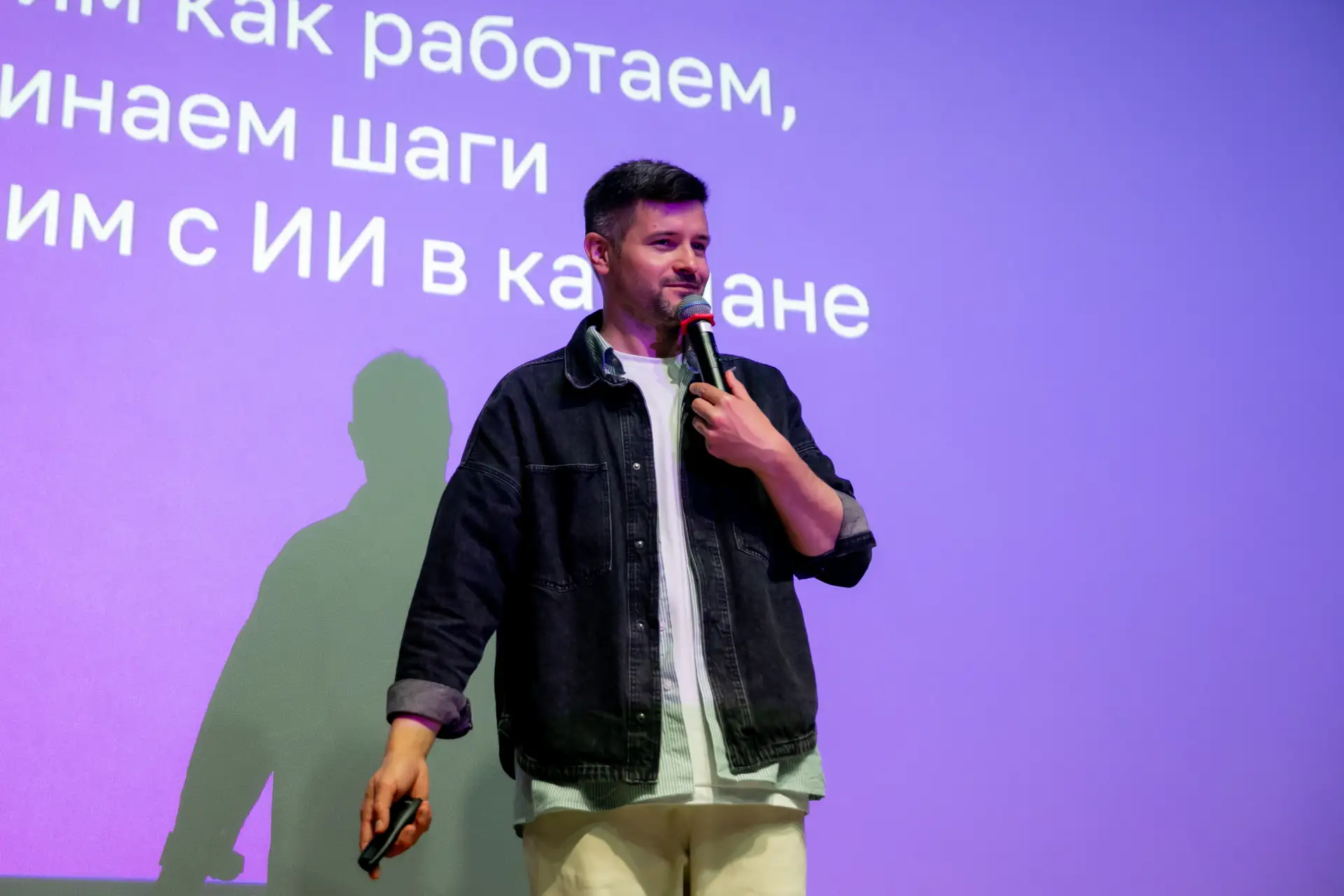 📌 От пилота к процессу: как компании внедряют ИИ