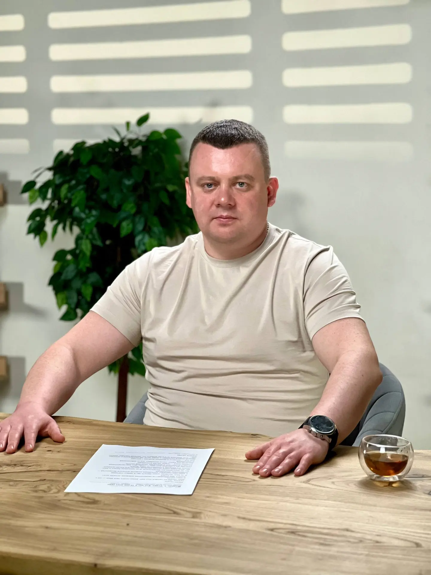 Поздравляем вас с Днём России!

Этот праздник напоминает о том, что будущее страны создают люди – св