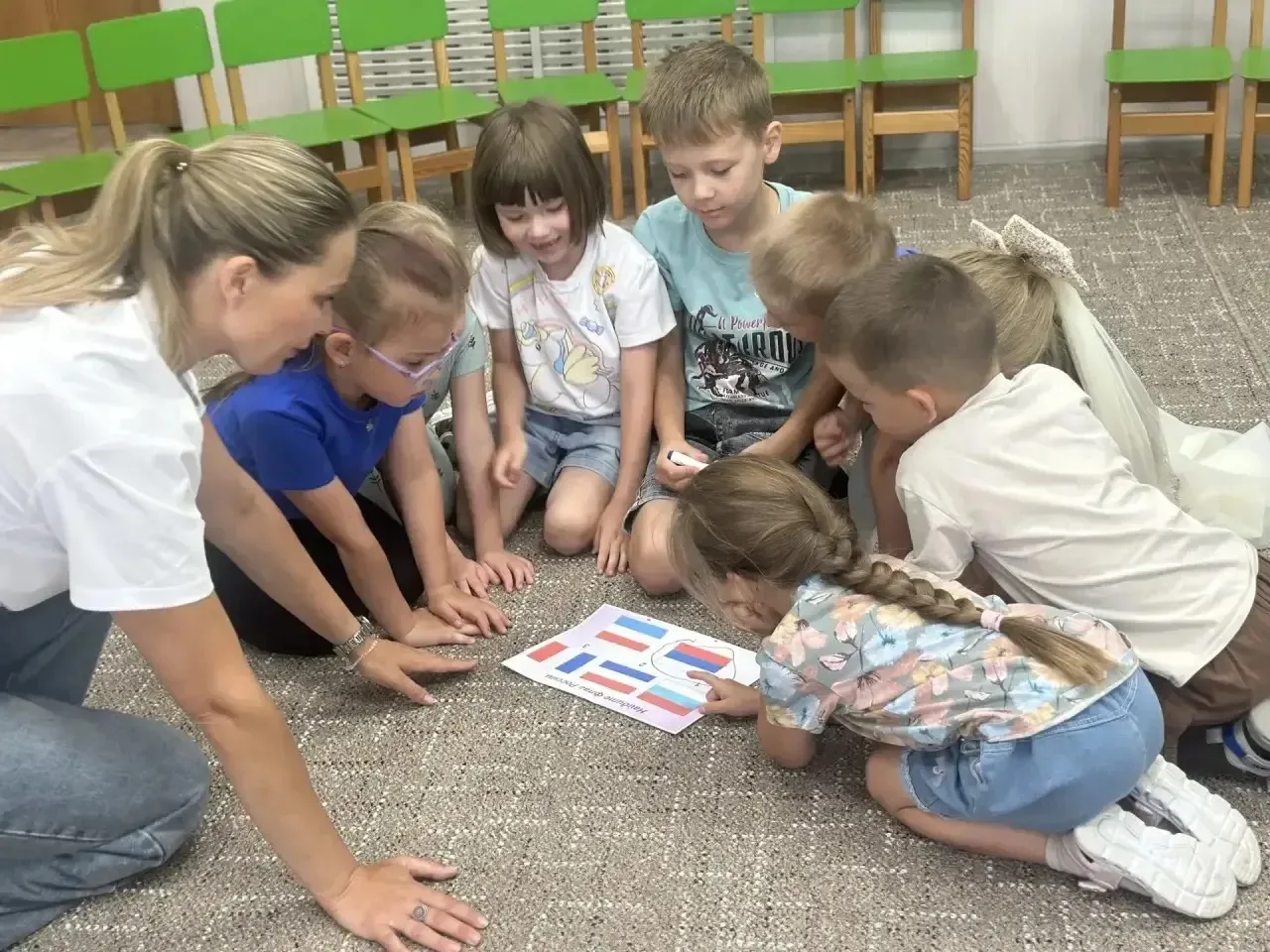 🇷🇺 Гордо реет флаг России!