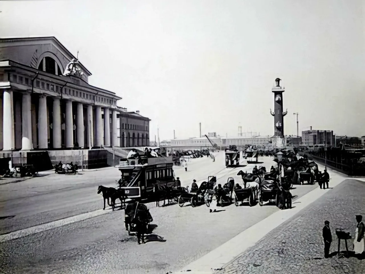 🏛 Фондовая биржа на стрелке, 1903 год.