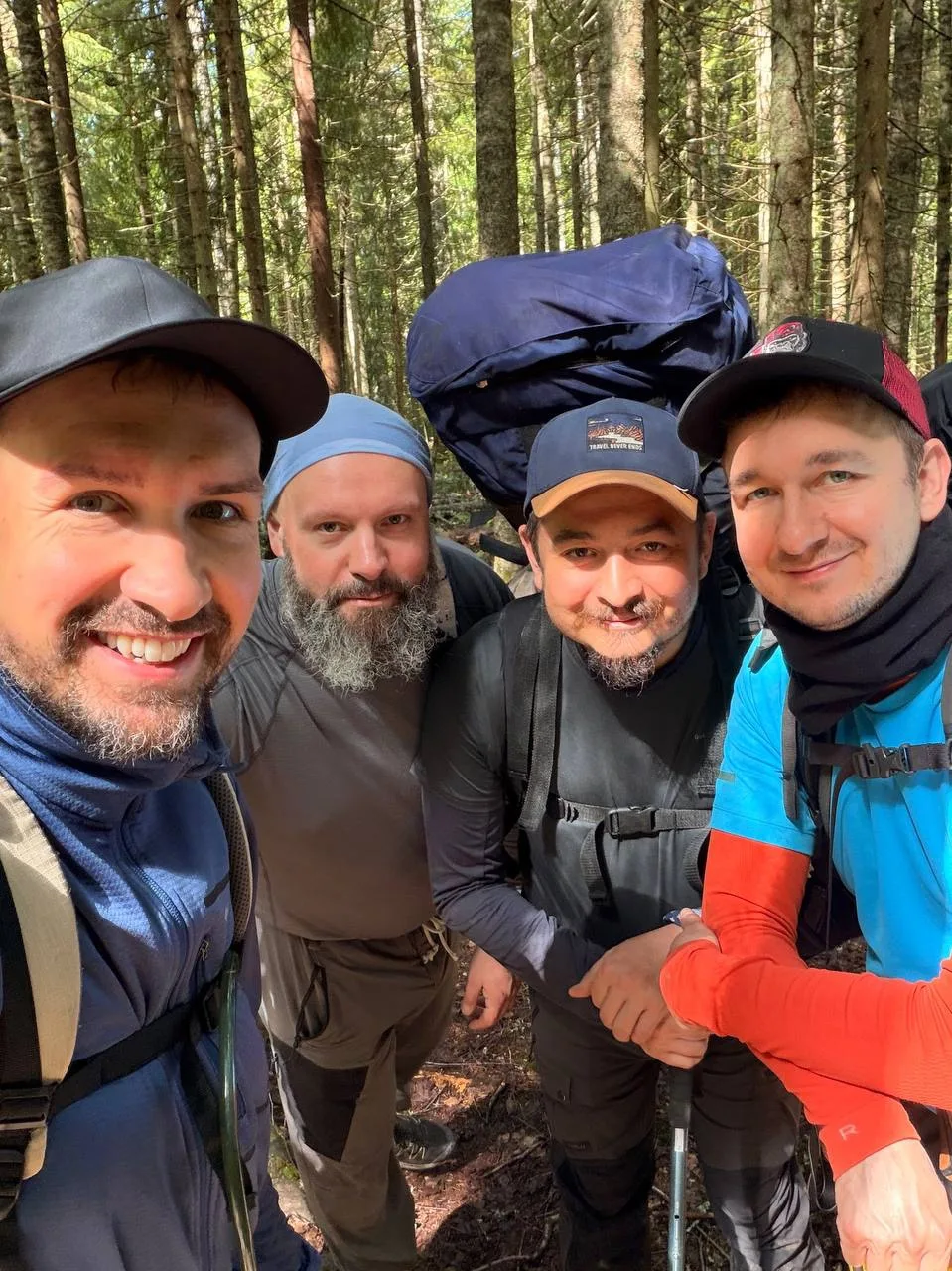Поход в Вепсский лес 🌳 

Вышли из одного из самых трудных походов. Мы справились.

Веппский лес — э