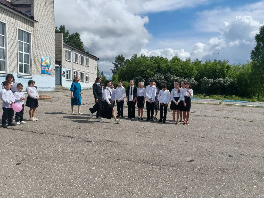 🔔 Праздник Последнего звонка в Черномужской школе