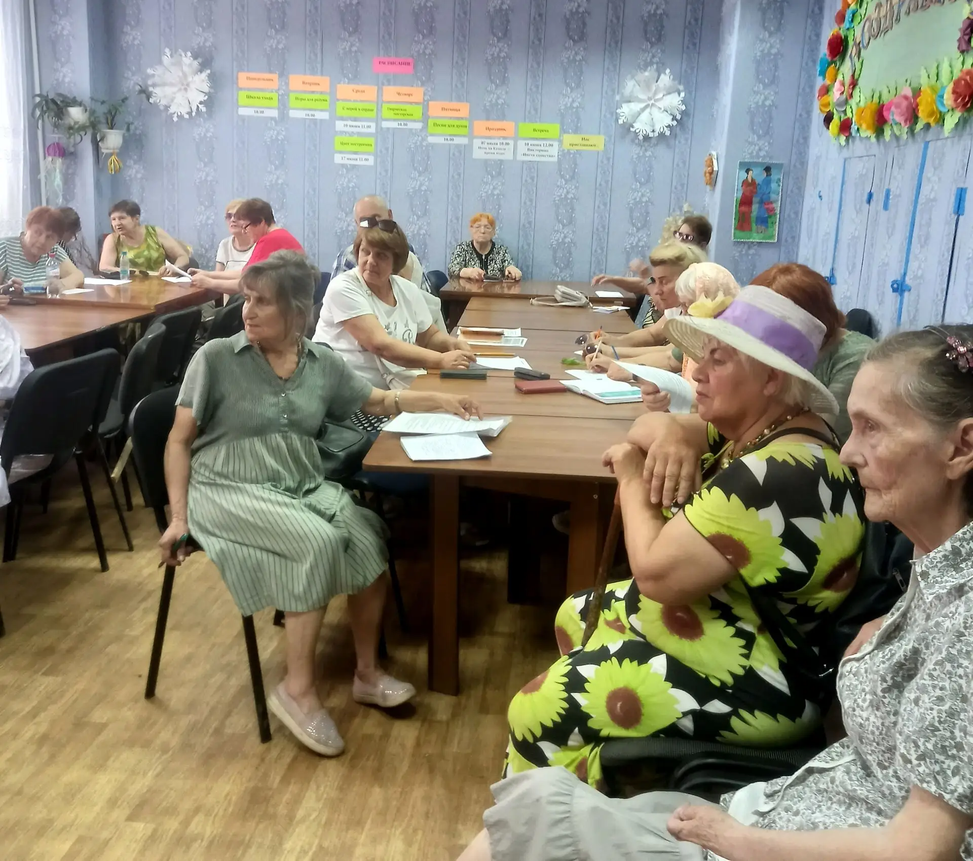 10 июня слушатели Университета третьего возраста ГБУ ЛНР «СКЦСОН» стали участниками увлекательной ви
