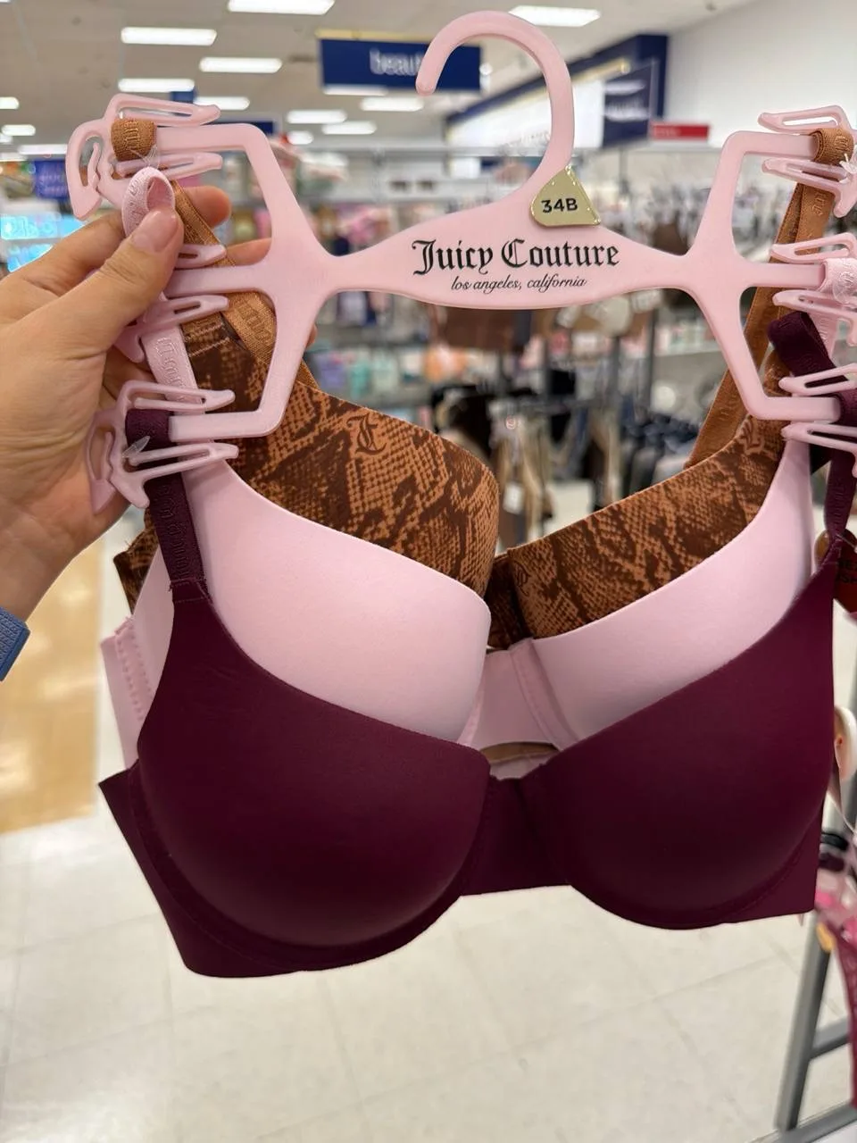 JUICY COUTURE🏷️