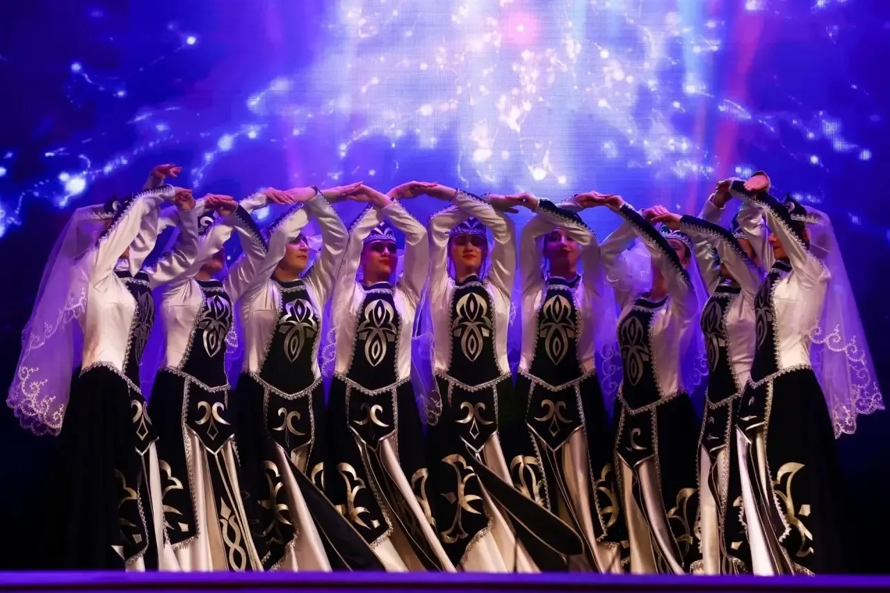 🎶✨ Грандиозный финал фестиваля «Наследие традиций»: в МАУК Дворец культуры «Прогресс» ...