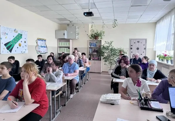 Сегодня в школе прошел тотальный диктант — важное и интересное мероприятие для проверки...