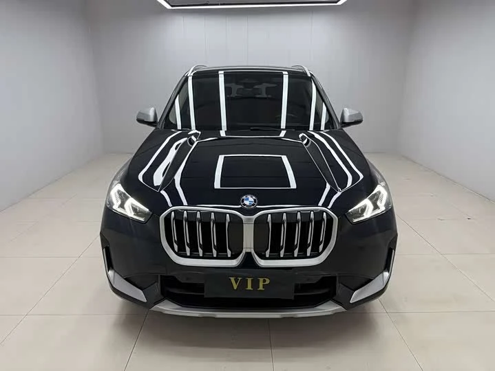 BMW X1 2023 sDrive20Li X design Set

2023\05
53,000 кm 
1,5Т 156 лс 
Есть все проверки
Обогревы \ Ве