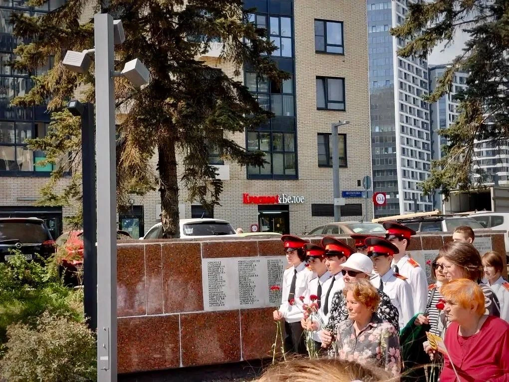В преддверии Дня Победы наши ученики почтили память героев  📌 В эти особенные дни, когда вся страна 