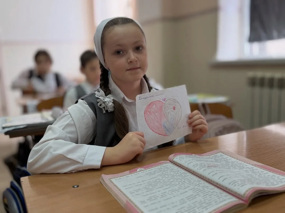 В преддверии празднования Международного женского дня 8 Марта в МБОУ «СОШ №8 им. Арби Вахаева» г. Ур