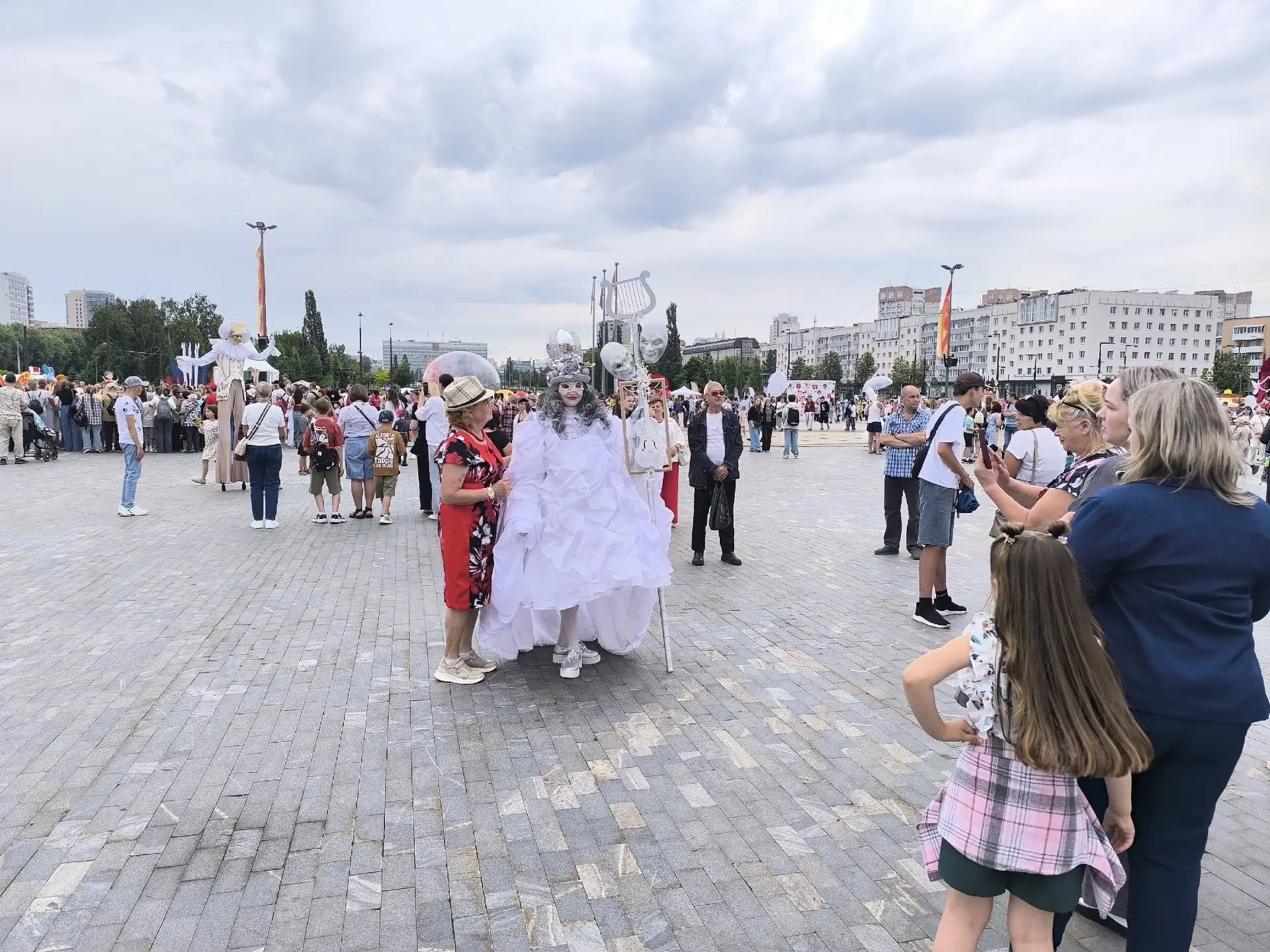 🥳Фестиваль "Флюгер" – яркое фееричное шоу продолжает свою работу! Дурацкий цЫрк, Невал...