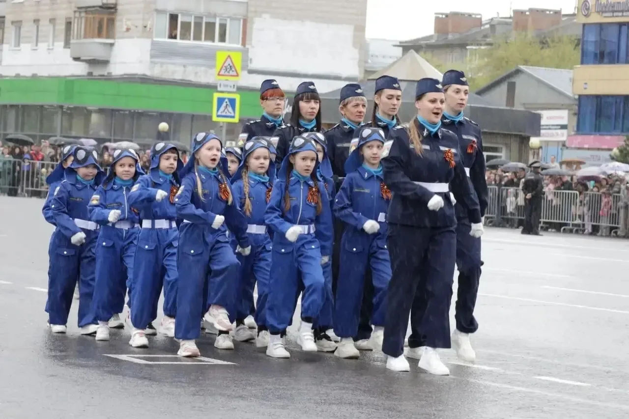 🇷🇺 В Северске прошел праздничный парад в честь Дня Великой Победы.