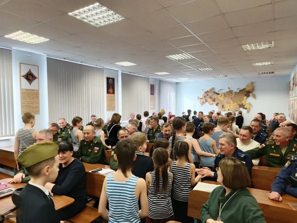 Продолжаем публикацию событий прошедших в нашей школе в рамках месячника, посвященного Дню Защитника
