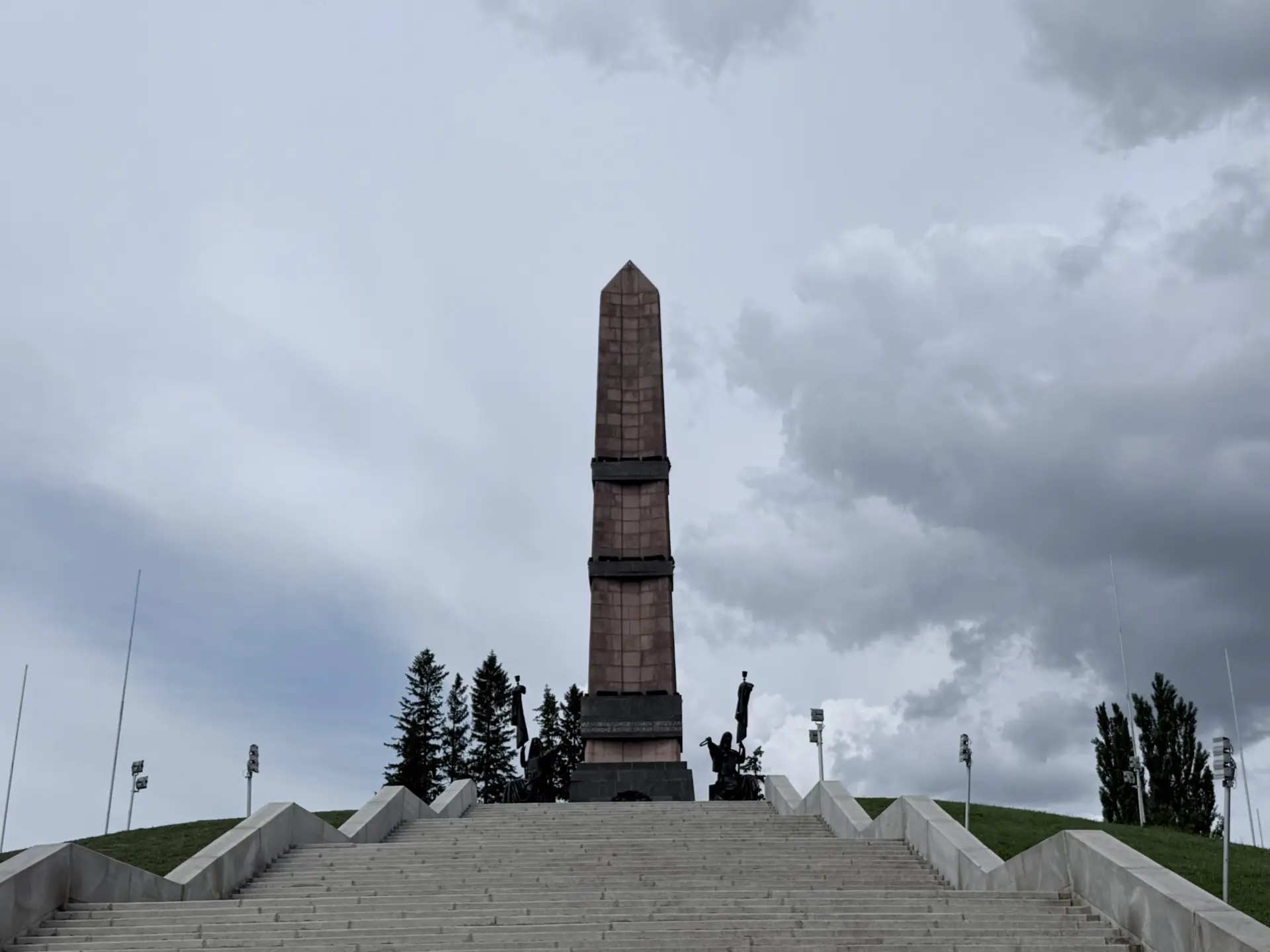 Доброе утро! Всем хорошего дня!

На фото: монумент Дружбы 

#КировскийРайонУфы